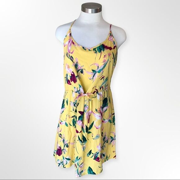🌸3 for $30🌸 Vero Moda Summer Floral Spaghetti Strap Dress with Tie in Waist - Picture 2 of 6